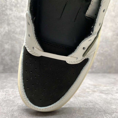 AIR JORDAN - AIR JORDAN 1 LOW OG WMNS "Travis Scott - Olive" - Hanorio