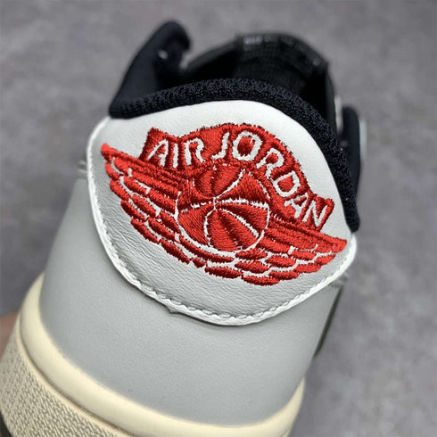 AIR JORDAN - AIR JORDAN 1 LOW OG WMNS "Travis Scott - Olive" - Hanorio