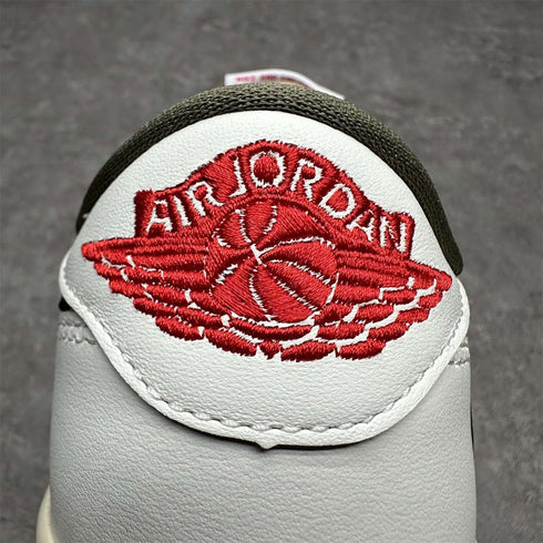 AIR JORDAN - Air Jordan 1 "Travis Scott - Medium Olive" - Hanorio