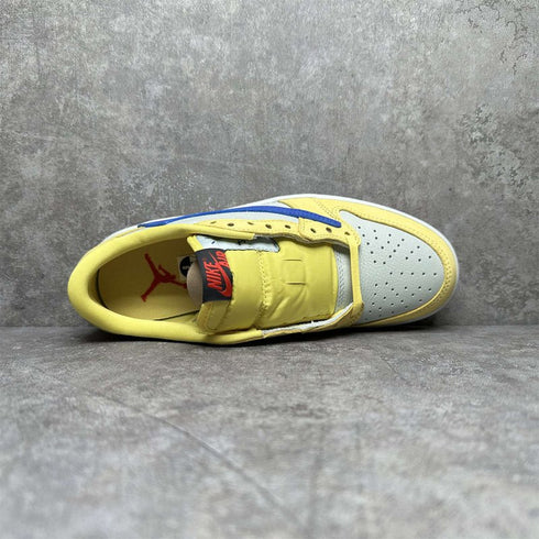 AIR JORDAN - JORDAN 1 RETRO LOW OG WMNS "TRAVIS SCOTT - CANARY" - Hanorio