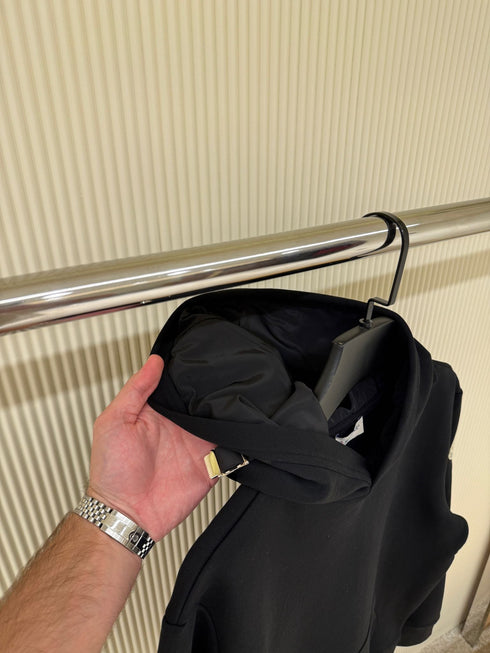 MONCLER - Moncler Sweat Noir à Capuche Réglable en Coton - Hanorio