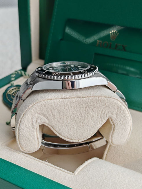 ROLEX - Rolex Submariner Black Date 40mm - Hanorio