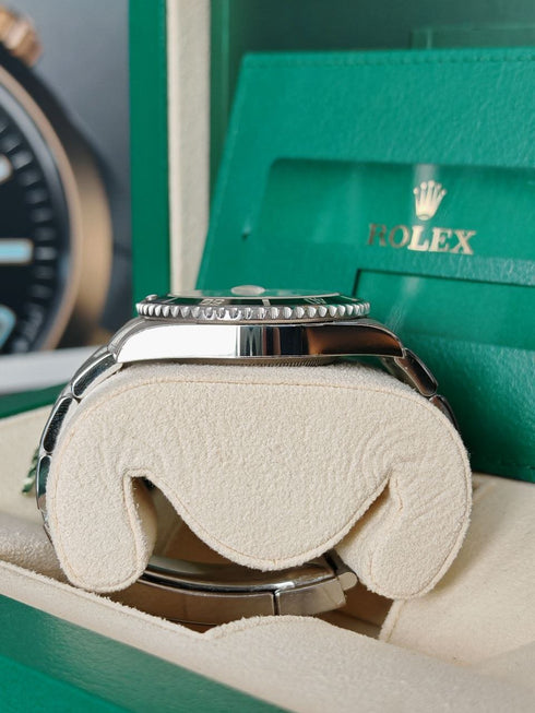 ROLEX - Rolex Submariner Black Date 40mm - Hanorio