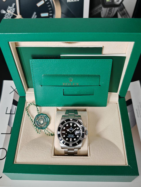 ROLEX - Rolex Submariner Black Date 40mm - Hanorio