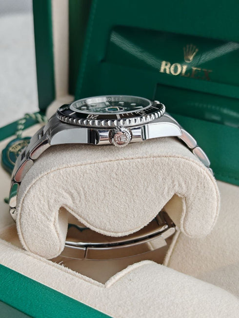 ROLEX - Rolex Submariner Black Date 40mm - Hanorio