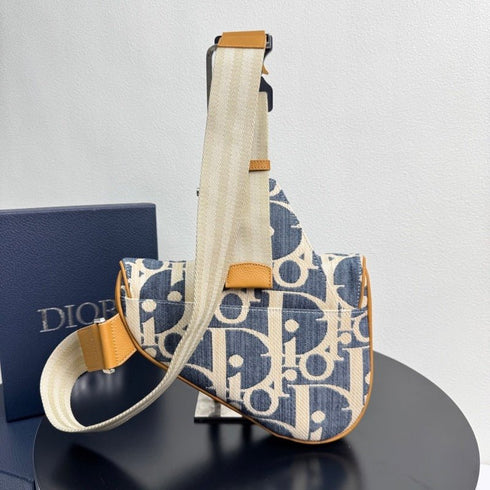 DIOR - Sac Saddle Dior Oblique effet raphia bleu et beige - Hanorio