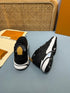 LOUIS V. - Sneaker LV Runner Tatic Black/white - Hanorio
