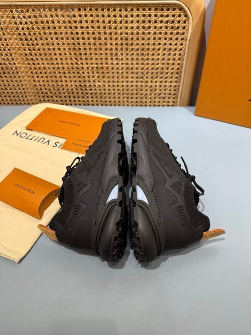 LOUIS V. - Sneaker LV Runner Tatic Full Black - Hanorio
