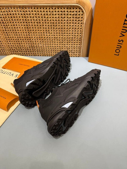 LOUIS V. - Sneaker LV Runner Tatic Full Black - Hanorio