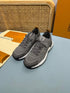 LOUIS V. - Sneaker LV Runner Tatic Gris - Hanorio