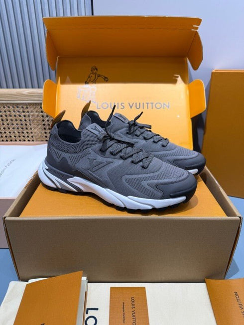 LOUIS V. - Sneaker LV Runner Tatic Gris - Hanorio