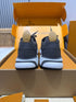 LOUIS V. - Sneaker LV Runner Tatic Gris - Hanorio