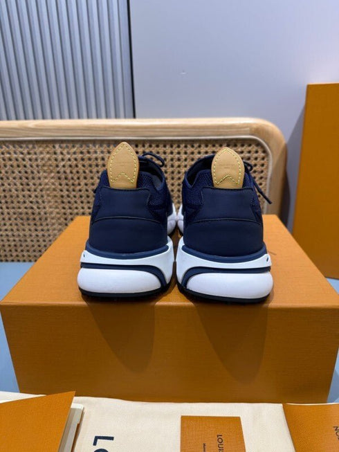 LOUIS V. - Sneaker LV Runner Tatic Marine - Hanorio