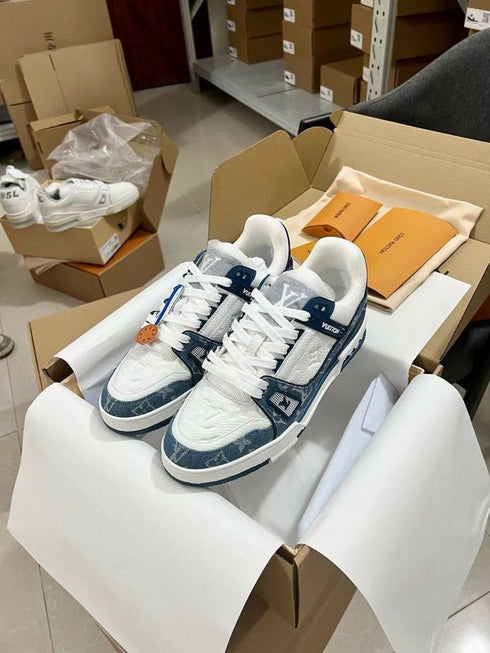 LOUIS V. - Sneaker LV Trainer Bleu Clair - Hanorio